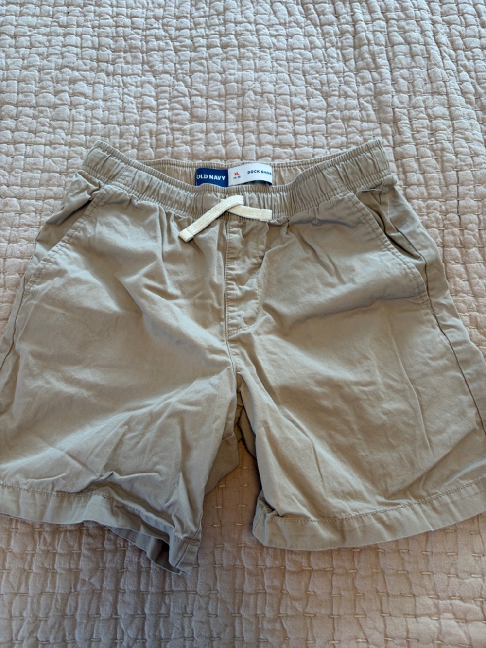 Old Navy Men's Beige Flat-Front Elastic-Waist Shorts
